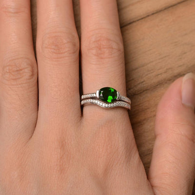 Horizontal Oval Cut Diopside Wedding Ring Set - Palmary