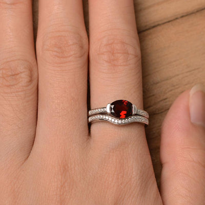Horizontal Oval Cut Garnet Wedding Ring Set - Palmary