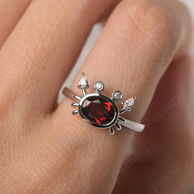 Oval Cut Garnet Crab Rings - Palmary