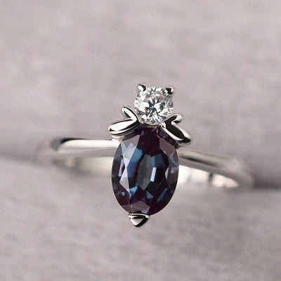 Oval Cut Alexandrite Bee Ring - Palmary
