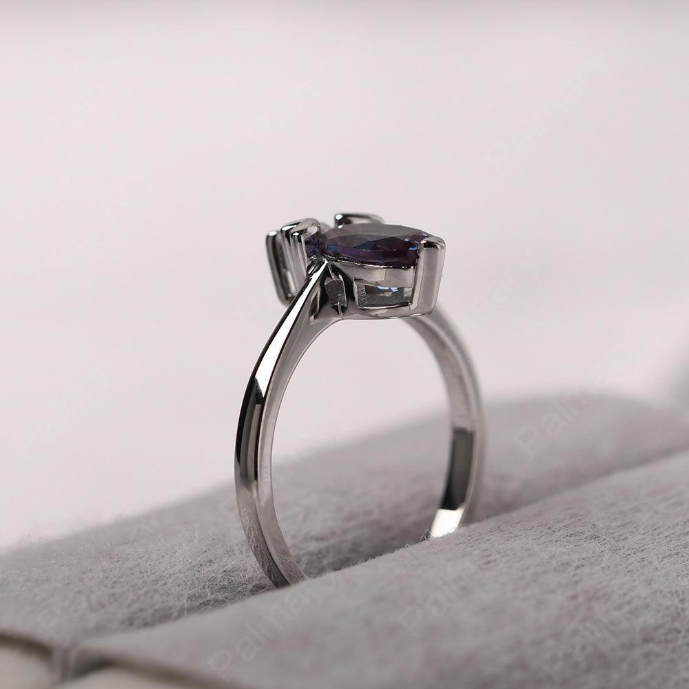Oval Cut Alexandrite Bee Ring - Palmary