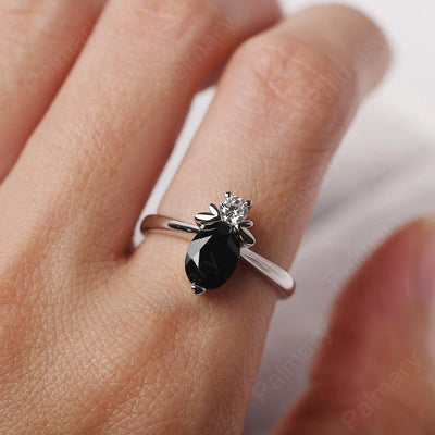 Oval Cut Black Spinel Bee Ring - Palmary
