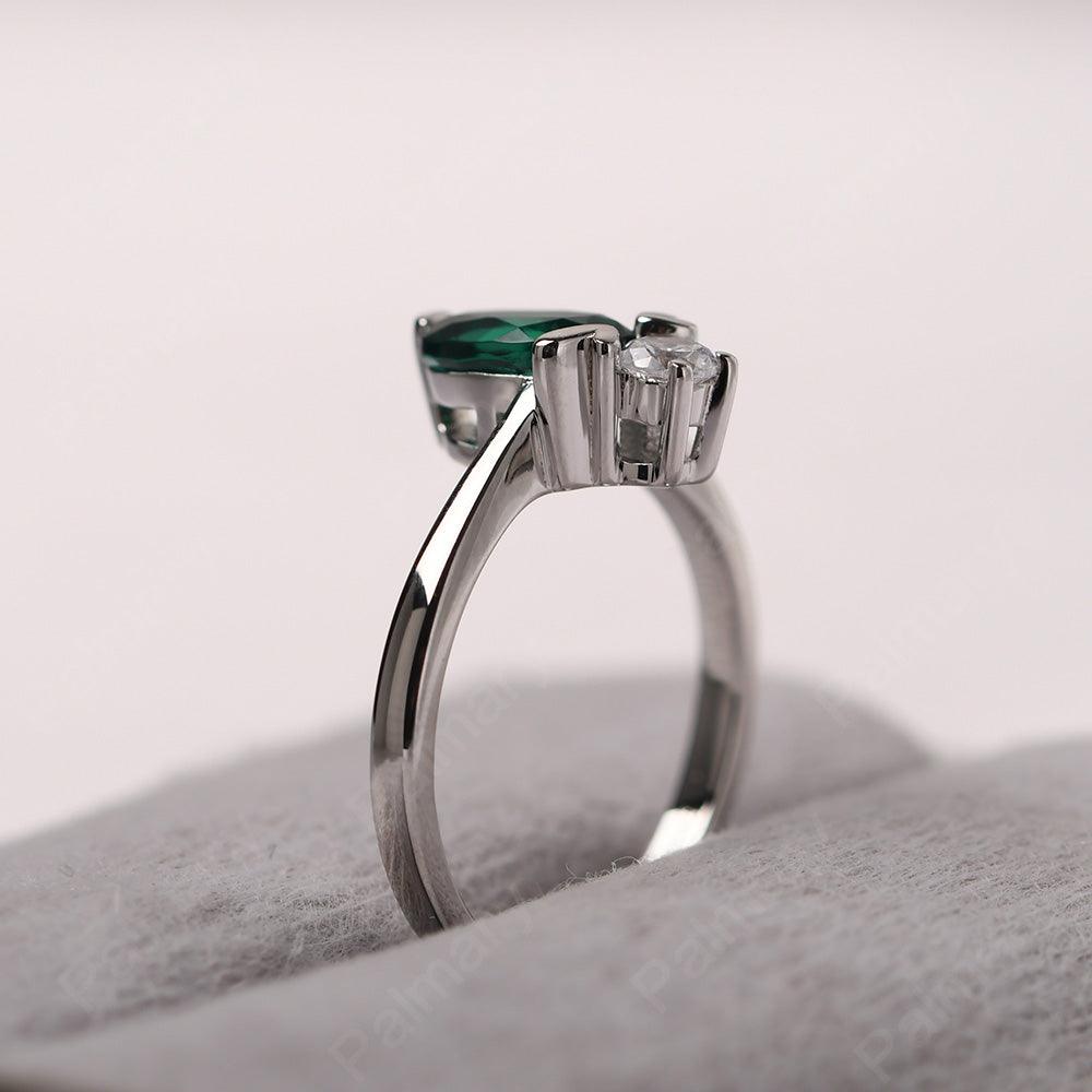 Oval Cut Emerald Bee Ring - Palmary