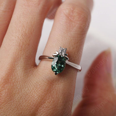 Oval Cut Green Sapphire Bee Ring - Palmary
