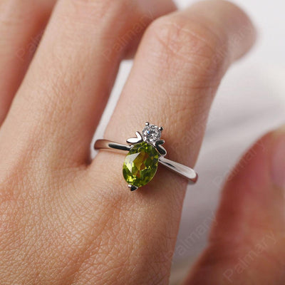 Oval Cut Peridot Bee Ring - Palmary