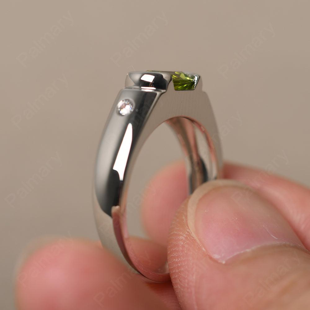 East West Oval Cut Peridot Ring - Palmary