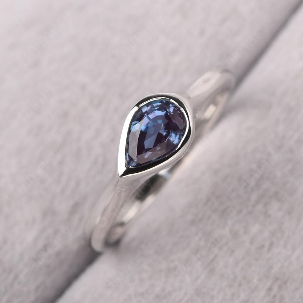 Bezel Setting Horizontal Alexandrite Ring - Palmary