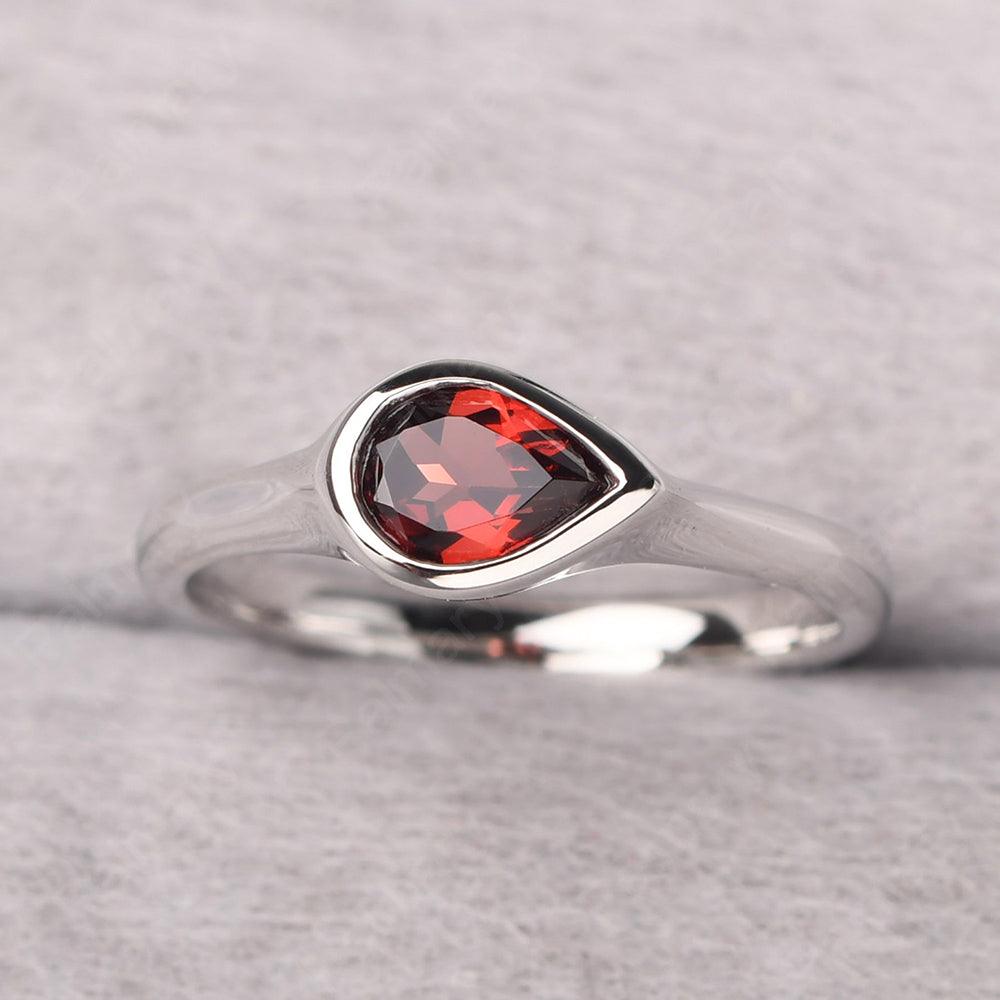 Bezel Setting Horizontal Garnet Ring - Palmary