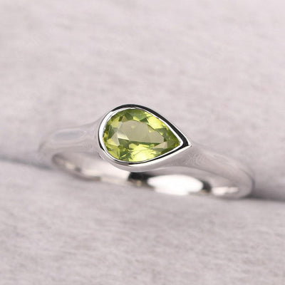 Bezel Setting Horizontal Peridot Ring - Palmary