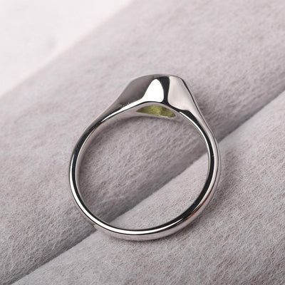 Bezel Setting Horizontal Peridot Ring - Palmary