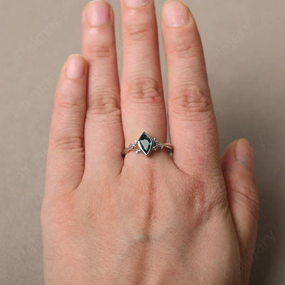 Bezel Setting Pear Shaped Emerald Ring - Palmary