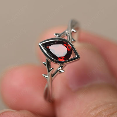 Bezel Setting Pear Shaped Garnet Ring - Palmary