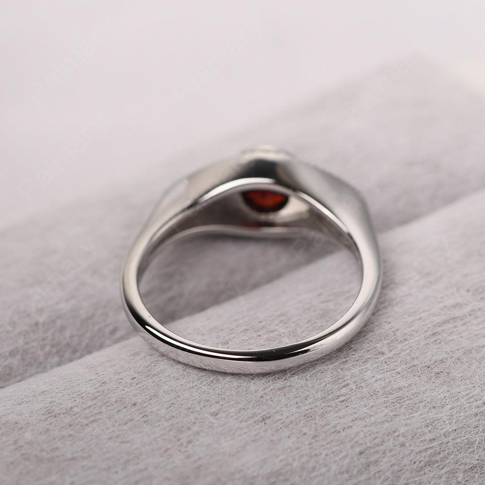 Bezel Setting Garnet Eye Ring - Palmary