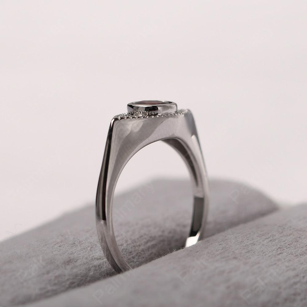 Bezel Setting Garnet Eye Ring - Palmary
