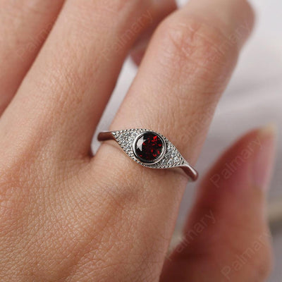 Bezel Setting Garnet Eye Ring - Palmary