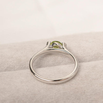 Cute Peridot Solitaire Ring - Palmary