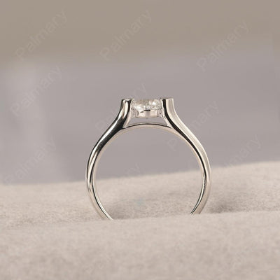 Cute White Topaz Solitaire Ring - Palmary