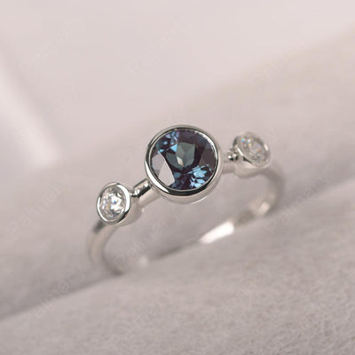 Three Stone Alexandrite Mothers Ring - Palmary