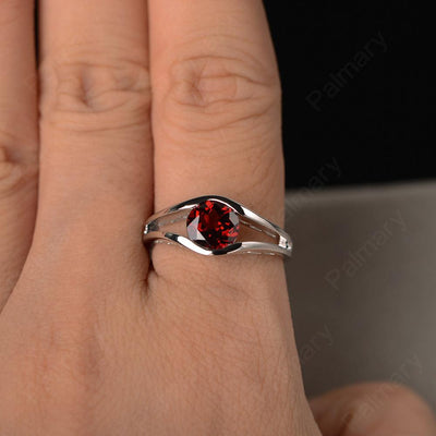 Half Bezel Setting Garnet Rings - Palmary