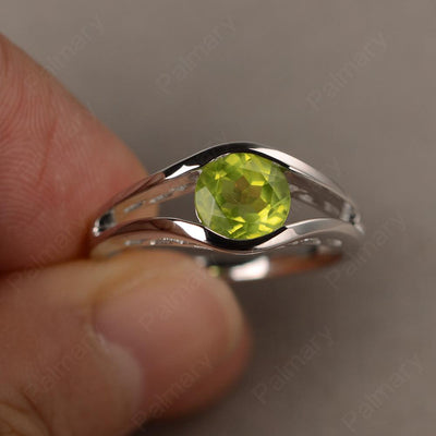 Half Bezel Setting Peridot Rings - Palmary