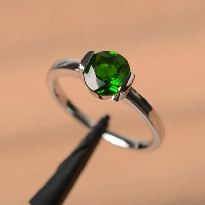 Round Cut Diopside Half Bezel Rings - Palmary