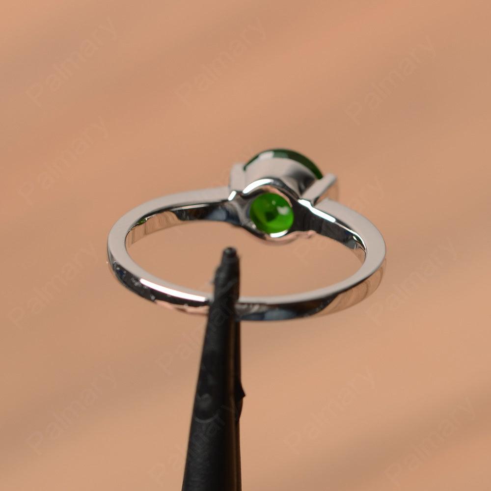 Round Cut Diopside Half Bezel Rings - Palmary