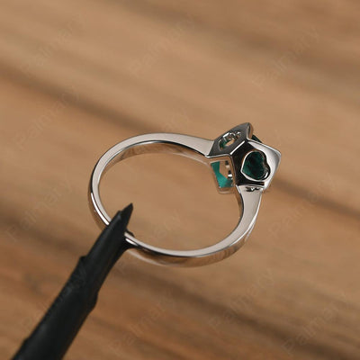 Round Cut Emerald Irregular Ring - Palmary