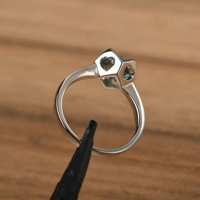 Round Cut Green Sapphire Irregular Ring - Palmary