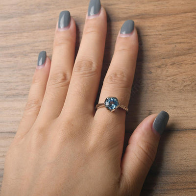 Round Cut Swiss Blue Topaz Irregular Ring - Palmary
