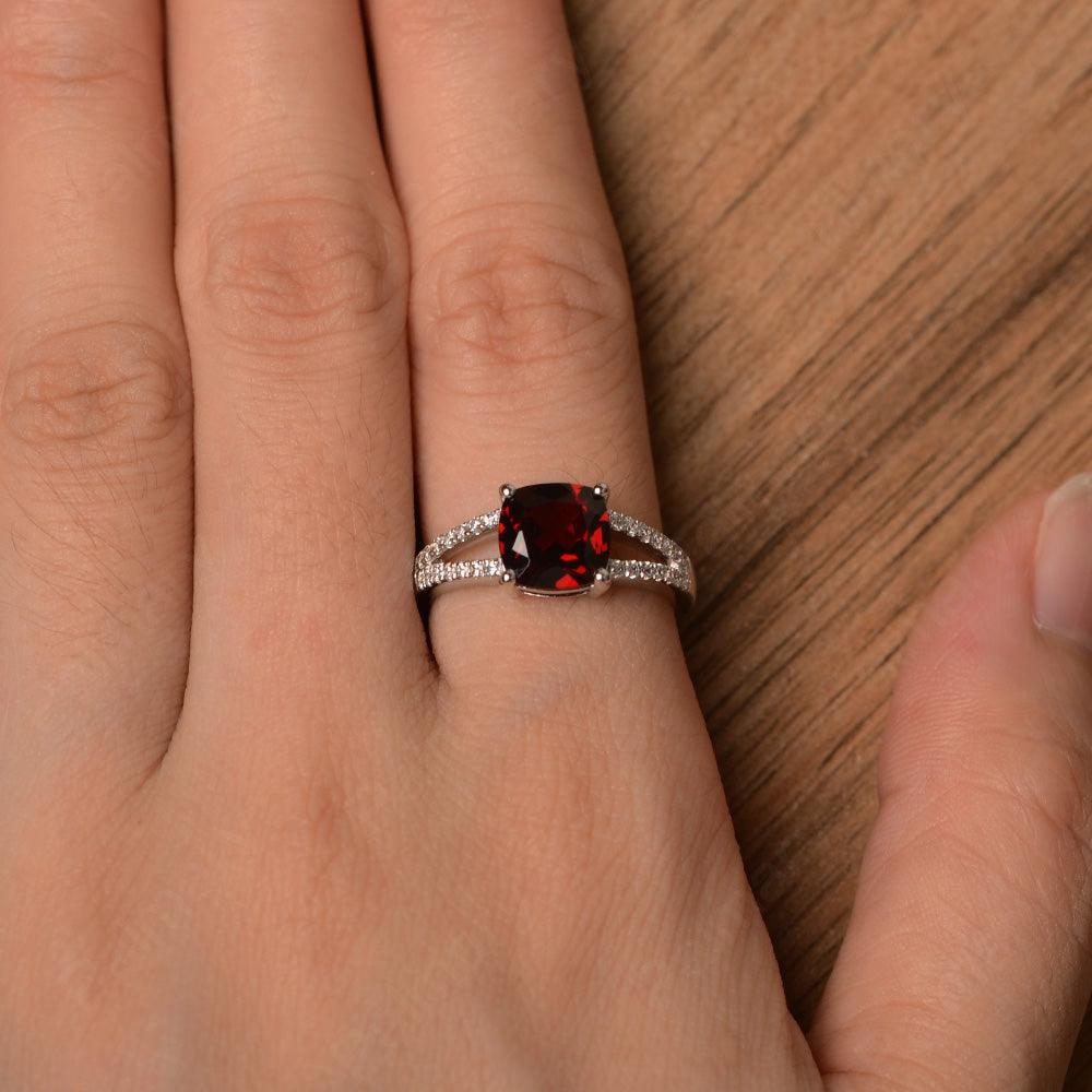 Cushion Cut Garnet Split Rings - Palmary