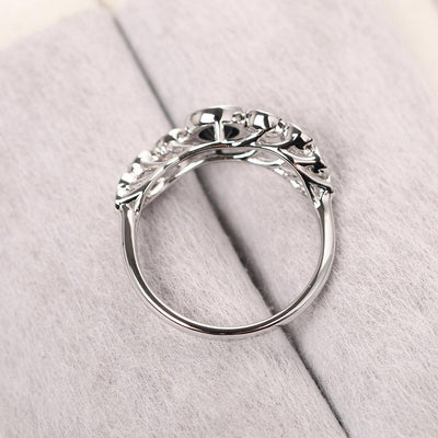 Bezel Setting Multi Stone Black Spinel Mothers Ring - Palmary