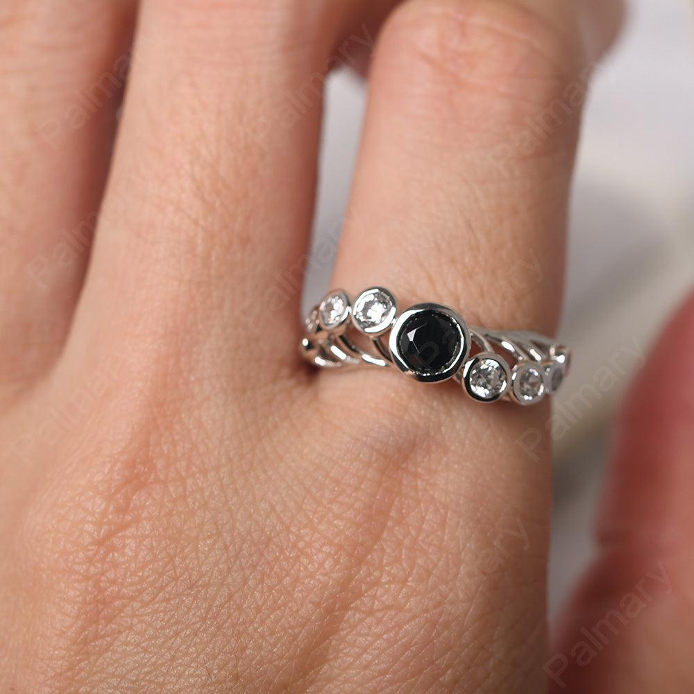 Bezel Setting Multi Stone Black Spinel Mothers Ring - Palmary
