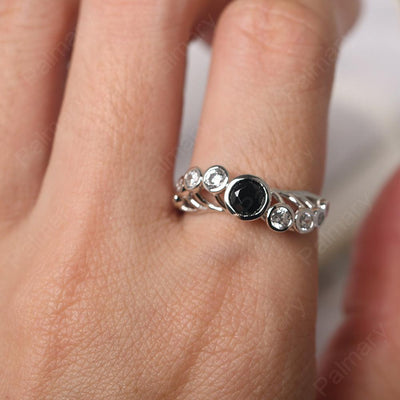 Bezel Setting Multi Stone Black Spinel Mothers Ring - Palmary