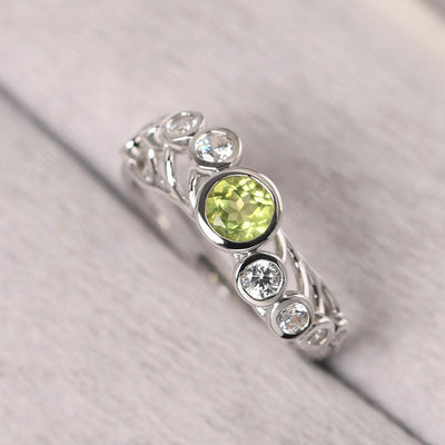 Bezel Setting Multi Stone Peridot Mothers Ring - Palmary