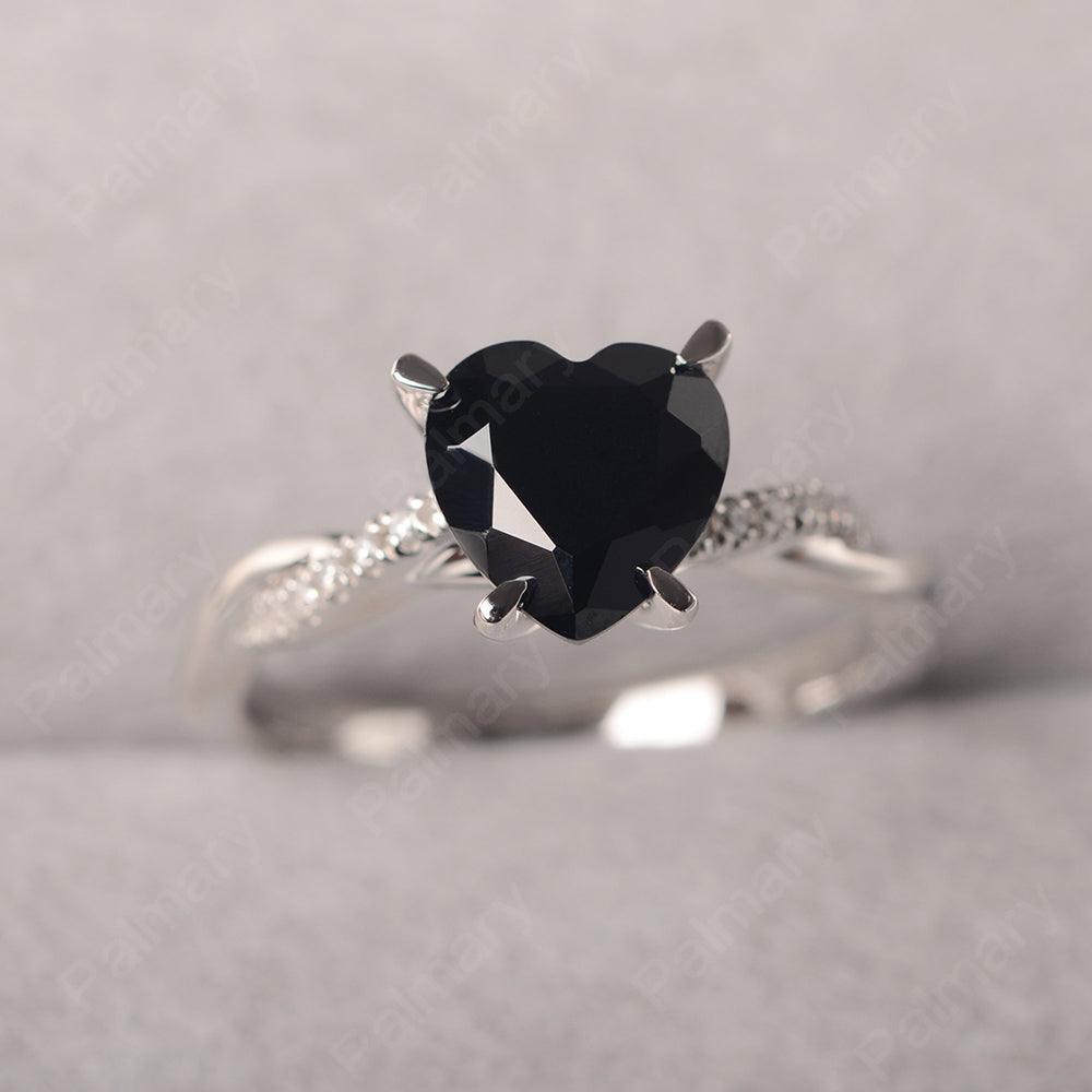 Twist Band Heart Shaped Black Spinel Ring - Palmary