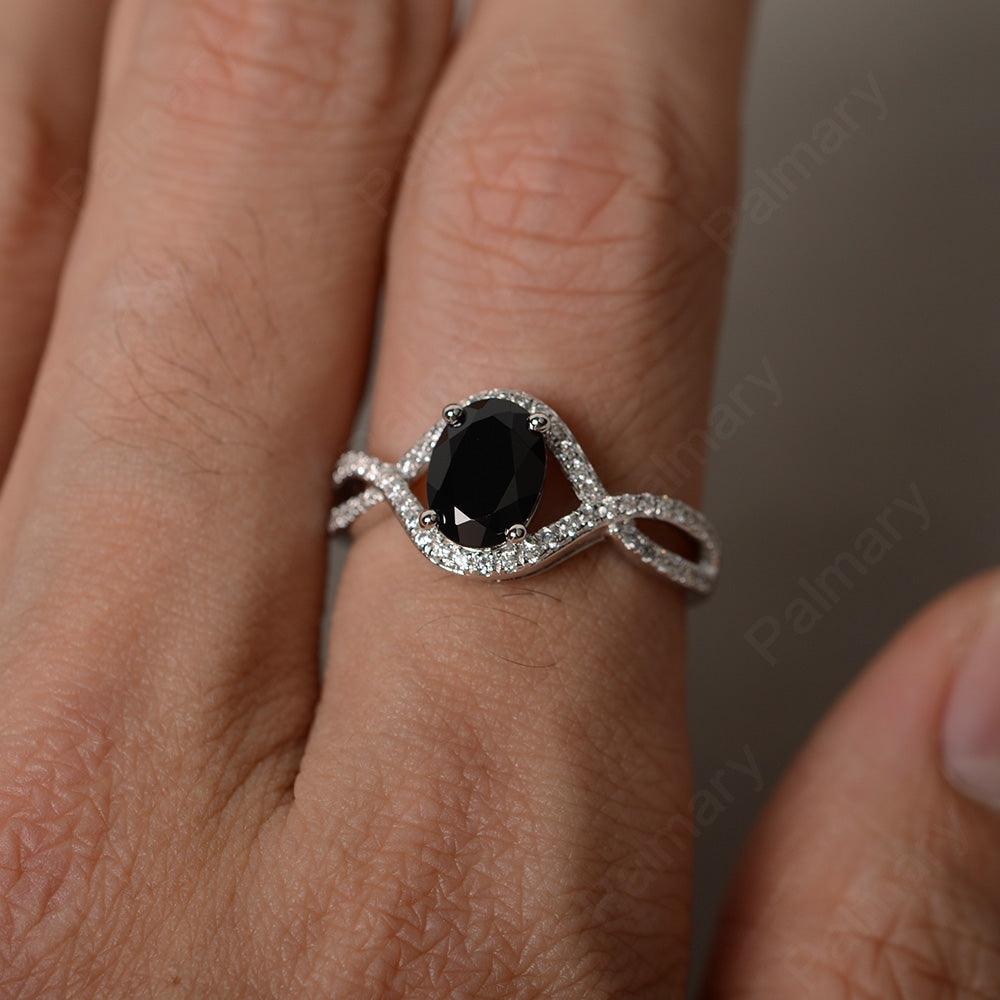 Twisted Band Oval Black Spinel Rings - Palmary