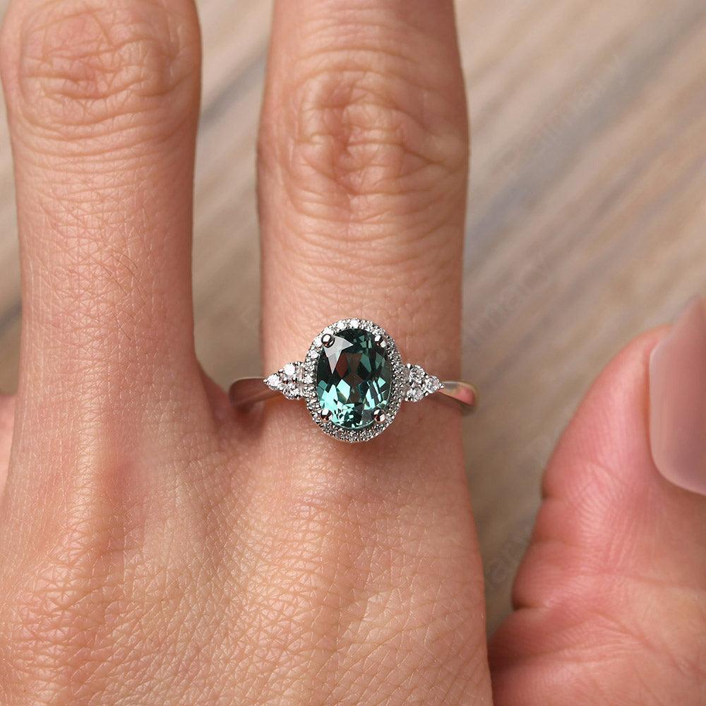 Oval Cut Green Sapphire Halo Engagement Rings - Palmary