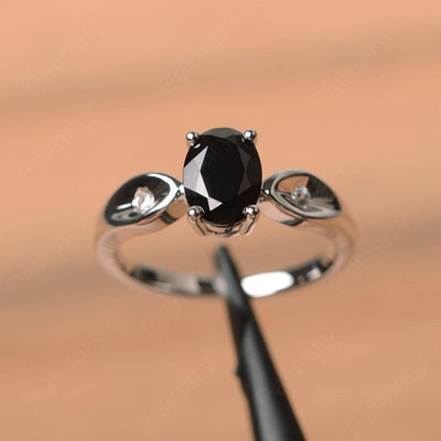 Oval Cut Black Spinel Wedding Rings - Palmary