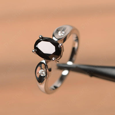 Oval Cut Black Spinel Wedding Rings - Palmary