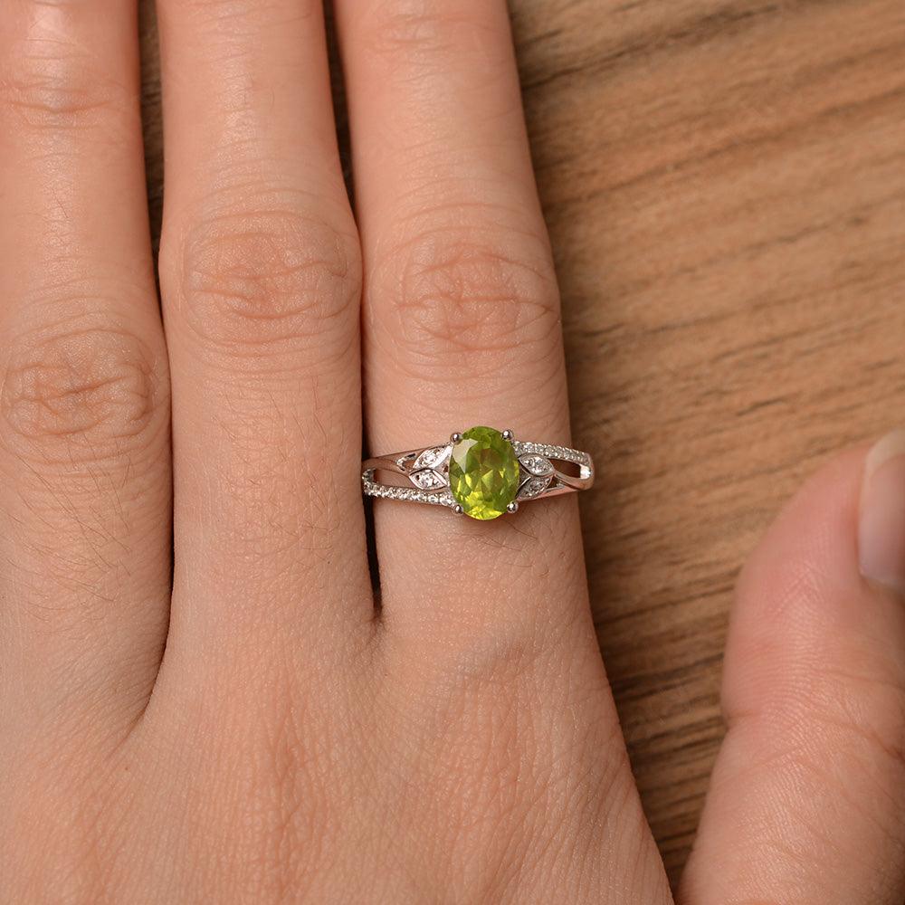 Oval Cut Peridot Engagement Rings - Palmary