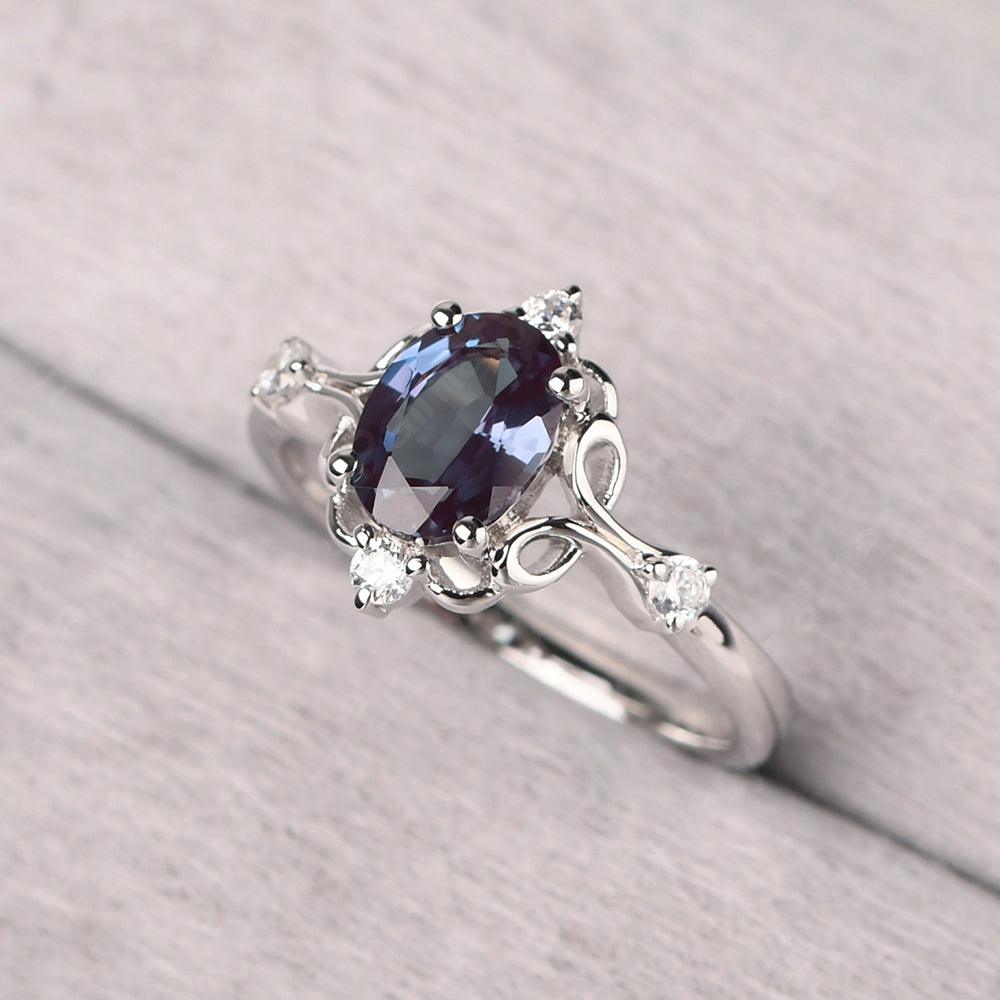 Oval Cut Vintage Alexandrite Ring - Palmary