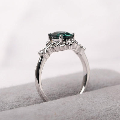 Oval Cut Vintage Green Sapphire Ring - Palmary