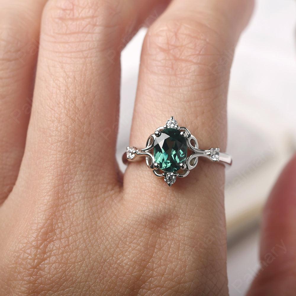 Oval Cut Vintage Green Sapphire Ring - Palmary