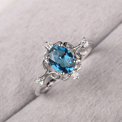 Oval Cut Vintage London Blue Topaz Ring - Palmary