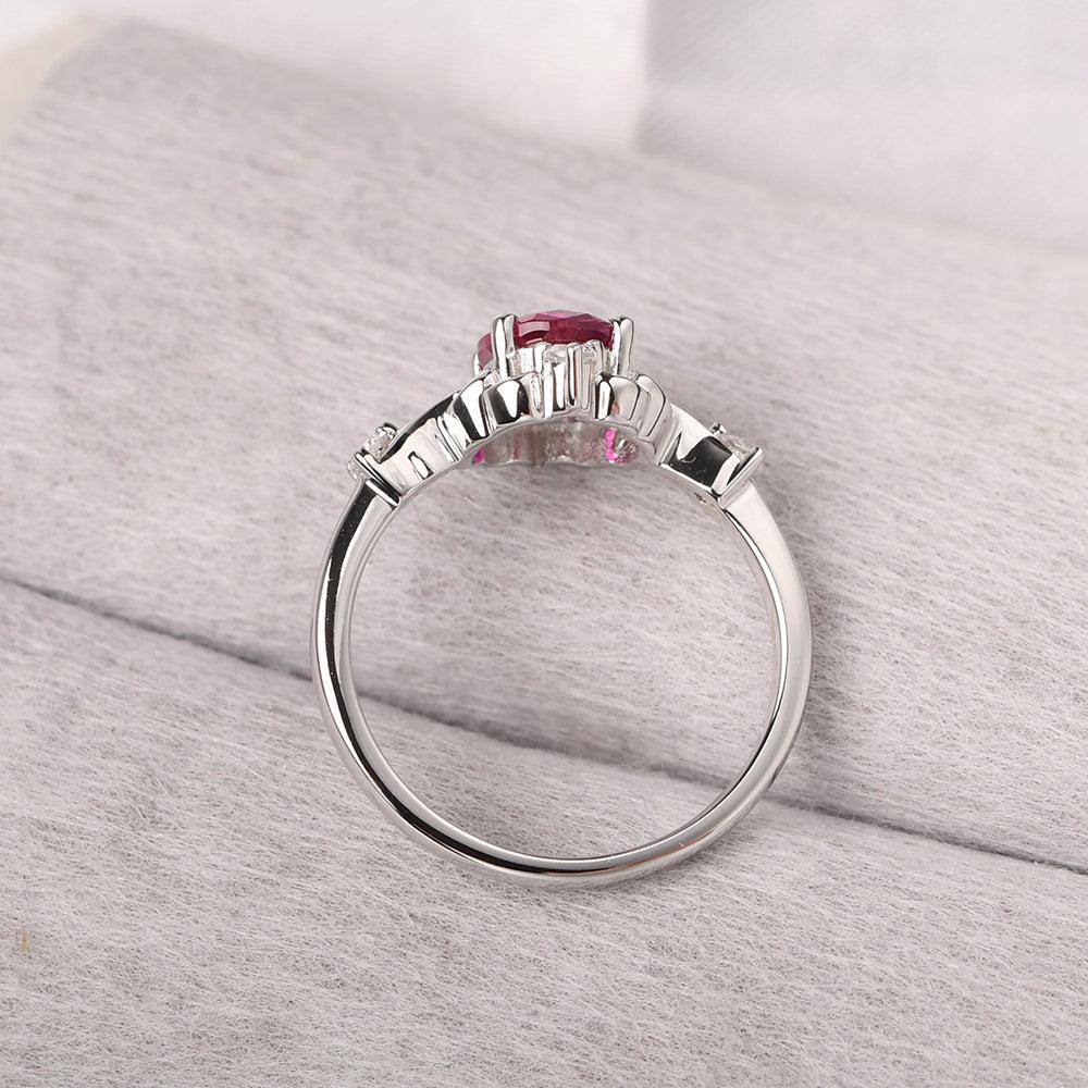 Oval Cut Vintage Ruby Ring - Palmary