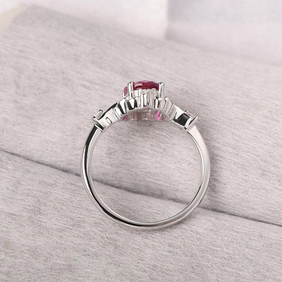 Oval Cut Vintage Ruby Ring - Palmary