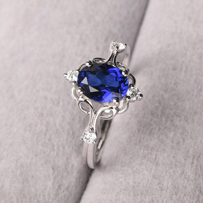 Oval Cut Vintage Sapphire Ring - Palmary