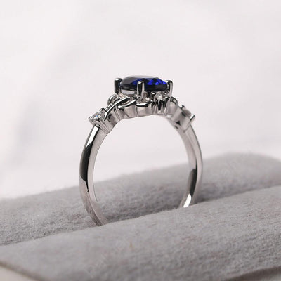 Oval Cut Vintage Sapphire Ring - Palmary