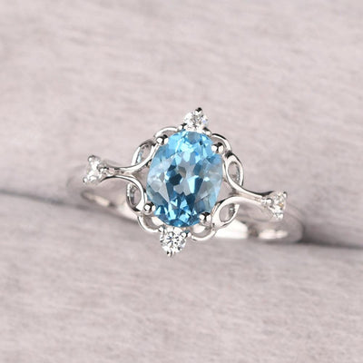 Oval Cut Vintage Swiss Blue Topaz Ring - Palmary