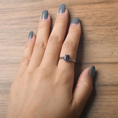 Split Shank Oval Alexandrite Solitaire Ring - Palmary